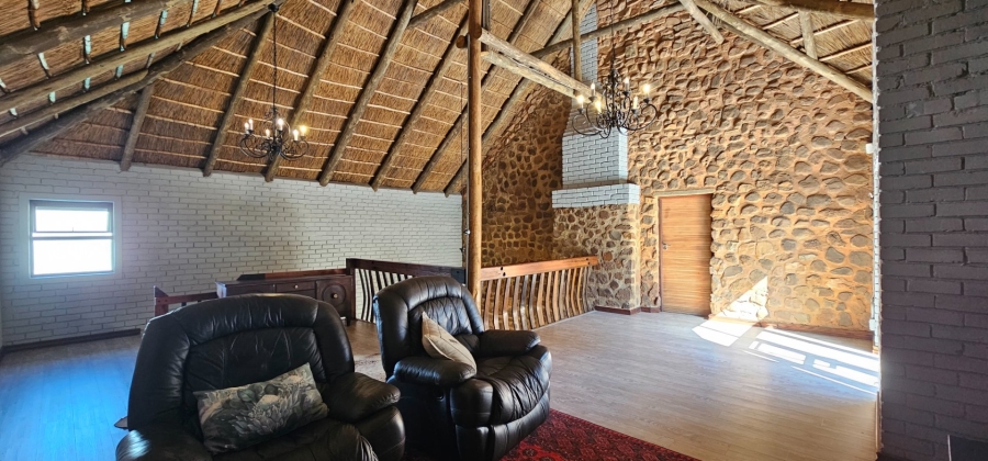 6 Bedroom Property for Sale in Hartbeesfontein North West